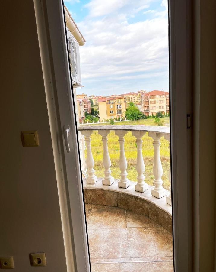 Mellia Boutique Apartments Ravda Bagian luar foto